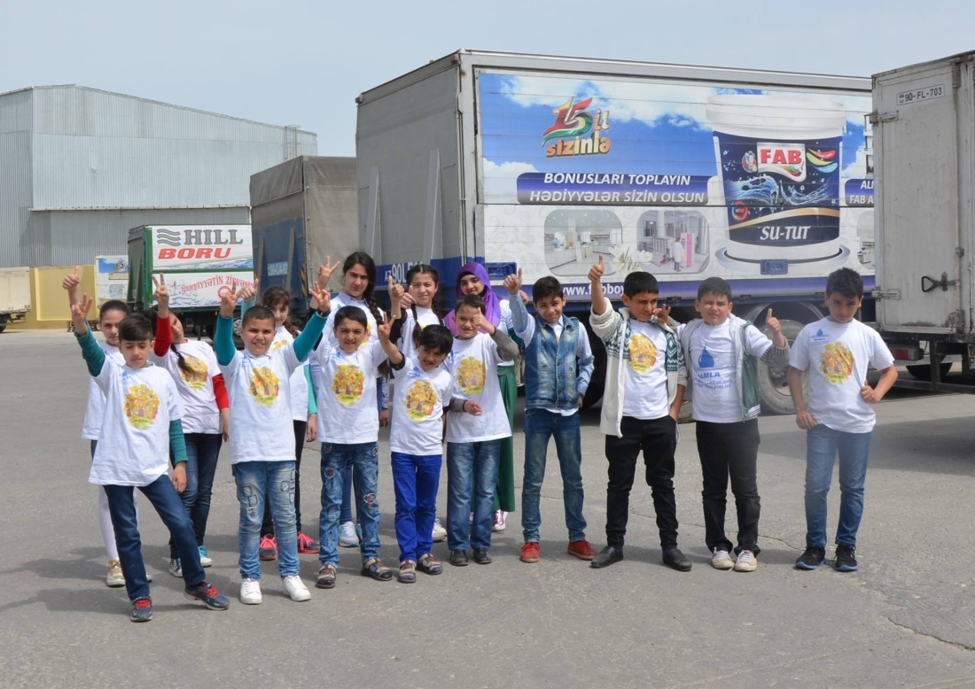 Leyla Əliyeva, Bölgələrdə Olan Valideyn Himayəsindən Məhrum Uşaqlarla İş Üzrə məsul işçi Aygün Umarova “FAB BOYA və Kimya Sənayesi” MMC-nin qonağı oldular