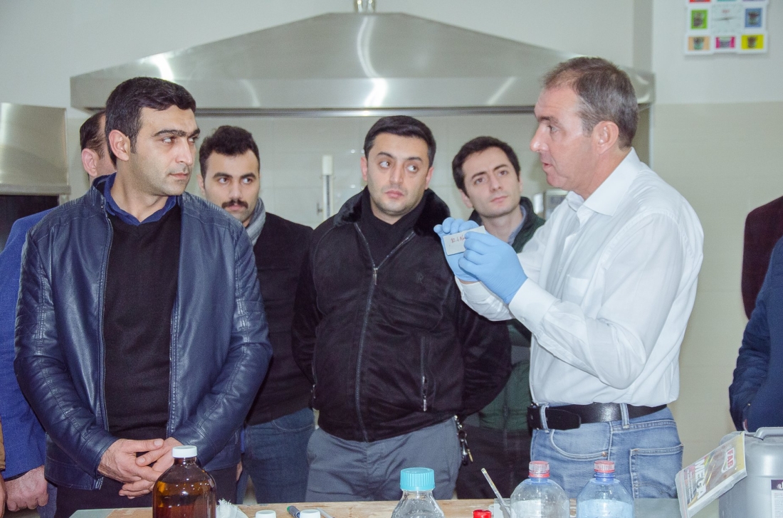 Satış təmsilçiləri üçün adaptasiya proqramı üzrə təlimə başlanılıb